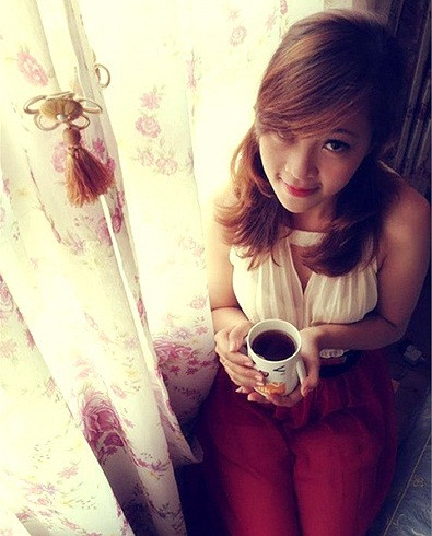 Nguyễn Minh Hiền. Ngày sinh: 25/03/1992. Khoa Trắc Địa. Chiều cao 165cm. Cân nặng 49kg. Số đo 3 vòng: 82-64-88 >>Những hotgirl xinh đẹp làm điên đảo cư dân mạng Những nữ sinh đẹp mê hồn giữa đầm sen >>Phát sốt vì vẻ đẹp baby của cô giáo tương lai >>So độ siêu kute của những nữ sinh đình đám nhất Thủ đô >>Phát sốt vì 4 nữ giáo viên xinh đẹp >>Cư dân mạng "điên đảo" vì nhan sắc nữ sinh Trương Tân Uyển >>Hoa khôi ĐH Thương Mại 2012 duyên dáng áo dài Nguyễn Minh Hiền. Ngày sinh: 25/03/1992. Khoa Trắc Địa. Chiều cao 165cm. Cân nặng 49kg. Số đo 3 vòng: 82-64-88 >>Những hotgirl xinh đẹp làm điên đảo cư dân mạng Những nữ sinh đẹp mê hồn giữa đầm sen >>Phát sốt vì vẻ đẹp baby của cô giáo tương lai >>So độ siêu kute của những nữ sinh đình đám nhất Thủ đô >>Phát sốt vì 4 nữ giáo viên xinh đẹp >>Cư dân mạng "điên đảo" vì nhan sắc nữ sinh Trương Tân Uyển >>Hoa khôi ĐH Thương Mại 2012 duyên dáng áo dài