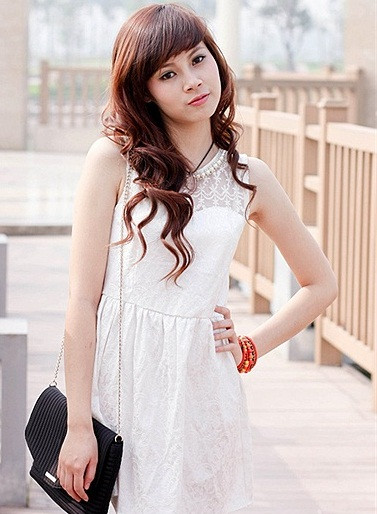 Từ hơn 80 thí sinh đăng ký dự thi, qua các phần thi năng khiếu và hùng biện, ban tổ chức cuộc thi đã chọn ra 15 thí sinh xuất sắc nhất để bước vào đêm chung kết. >>Những hotgirl xinh đẹp làm điên đảo cư dân mạng Những nữ sinh đẹp mê hồn giữa đầm sen >>Phát sốt vì vẻ đẹp baby của cô giáo tương lai >>So độ siêu kute của những nữ sinh đình đám nhất Thủ đô >>Phát sốt vì 4 nữ giáo viên xinh đẹp >>Cư dân mạng "điên đảo" vì nhan sắc nữ sinh Trương Tân Uyển >>Hoa khôi ĐH Thương Mại 2012 duyên dáng áo dài Từ hơn 80 thí sinh đăng ký dự thi, qua các phần thi năng khiếu và hùng biện, ban tổ chức cuộc thi đã chọn ra 15 thí sinh xuất sắc nhất để bước vào đêm chung kết. >>Những hotgirl xinh đẹp làm điên đảo cư dân mạng Những nữ sinh đẹp mê hồn giữa đầm sen >>Phát sốt vì vẻ đẹp baby của cô giáo tương lai >>So độ siêu kute của những nữ sinh đình đám nhất Thủ đô >>Phát sốt vì 4 nữ giáo viên xinh đẹp >>Cư dân mạng "điên đảo" vì nhan sắc nữ sinh Trương Tân Uyển >>Hoa khôi ĐH Thương Mại 2012 duyên dáng áo dài