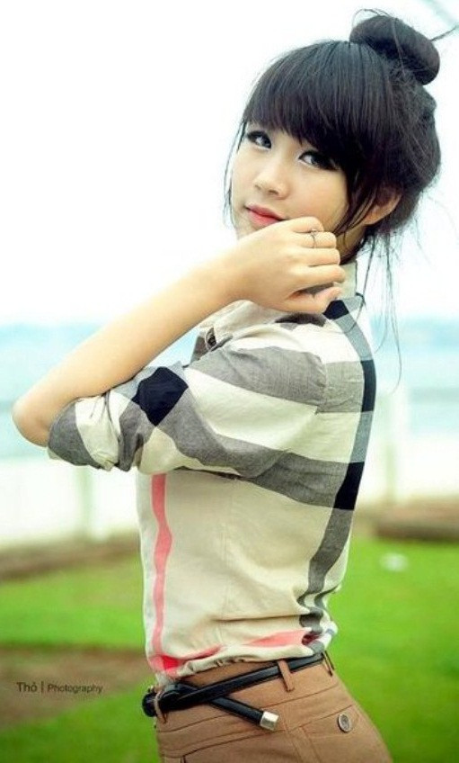 Minh Phương đã từng lọt vào Top 10 trong cuộc thi Miss Yên Hòa 2010. >>Nét đẹp gợi cảm của Á hậu Việt Đỗ Hoàng Anh >>PHÁT SỐT VÌ NỮ THẠC SĨ ĐẸP NHẤT TRUNG QUỐC AI ĐẸP HƠN HOTGIRL KIM PHƯỢNG? <<HOTGIRL HỌC V IỆN BÁO CHÍ ĐẸP RẠNG NGỜI TRONG SẮC THU <<NỮ SINH ĐH PHƯƠNG ĐÔNG THƯỚT THA ÁO DÀI >>KINH DỊ LỄ HỘI HÓA TRANG CỦA SINH VIÊN Minh Phương đã từng lọt vào Top 10 trong cuộc thi Miss Yên Hòa 2010. >>Nét đẹp gợi cảm của Á hậu Việt Đỗ Hoàng Anh >>PHÁT SỐT VÌ NỮ THẠC SĨ ĐẸP NHẤT TRUNG QUỐC AI ĐẸP HƠN HOTGIRL KIM PHƯỢNG? <<HOTGIRL HỌC V IỆN BÁO CHÍ ĐẸP RẠNG NGỜI TRONG SẮC THU <<NỮ SINH ĐH PHƯƠNG ĐÔNG THƯỚT THA ÁO DÀI >>KINH DỊ LỄ HỘI HÓA TRANG CỦA SINH VIÊN