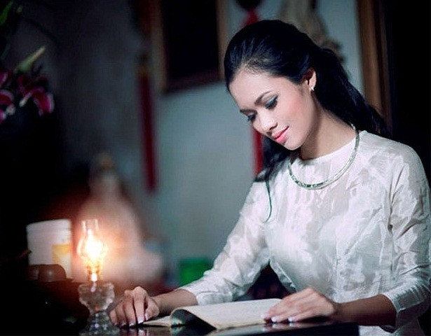 Trần Diệu Linh (SBD 82) hiện đang là sinh viên ĐH Nguyễn Trãi Hà Nội. >>Những nữ sinh đẹp hơn cả búp bê Babie >>PHÁT SỐT VÌ NỮ THẠC SĨ ĐẸP NHẤT TRUNG QUỐC AI ĐẸP HƠN HOTGIRL KIM PHƯỢNG? >>Những nữ sinh diện áo dài đẹp hơn vẻ đẹp xuân thì của Mai Phương Thúy (P36) <<HOTGIRL HỌC V IỆN BÁO CHÍ ĐẸP RẠNG NGỜI TRONG SẮC THU >>Phát sốt vì nữ sinh Trung Quốc đẹp như siêu mẫu >>KINH DỊ LỄ HỘI HÓA TRANG CỦA SINH VIÊN Trần Diệu Linh (SBD 82) hiện đang là sinh viên ĐH Nguyễn Trãi Hà Nội. >>Những nữ sinh đẹp hơn cả búp bê Babie >>PHÁT SỐT VÌ NỮ THẠC SĨ ĐẸP NHẤT TRUNG QUỐC AI ĐẸP HƠN HOTGIRL KIM PHƯỢNG? >>Những nữ sinh diện áo dài đẹp hơn vẻ đẹp xuân thì của Mai Phương Thúy (P36) <<HOTGIRL HỌC V IỆN BÁO CHÍ ĐẸP RẠNG NGỜI TRONG SẮC THU >>Phát sốt vì nữ sinh Trung Quốc đẹp như siêu mẫu >>KINH DỊ LỄ HỘI HÓA TRANG CỦA SINH VIÊN