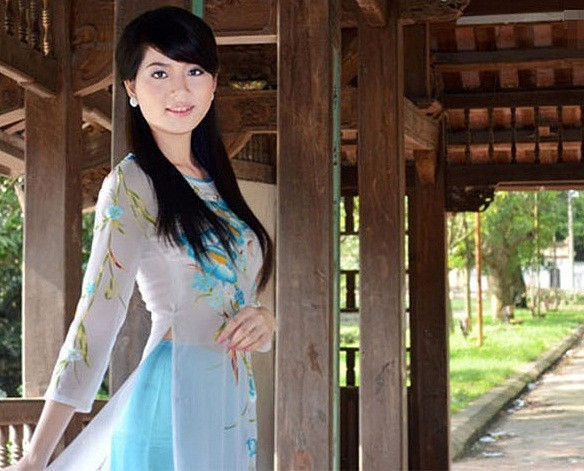 Bùi Hương Nhung (SBD 57), đang học Cao đẳng Truyền hình, đến từ Hà Nội. Nhưng từng giành giải Á khôi 2 cuộc thi Miss Báo chí, giải nhì học sinh thanh lịch THPT Việt Nam- Ba Lan. >>Những nữ sinh đẹp hơn cả búp bê Babie >>PHÁT SỐT VÌ NỮ THẠC SĨ ĐẸP NHẤT TRUNG QUỐC AI ĐẸP HƠN HOTGIRL KIM PHƯỢNG? >>Những nữ sinh diện áo dài đẹp hơn vẻ đẹp xuân thì của Mai Phương Thúy (P36) <<HOTGIRL HỌC V IỆN BÁO CHÍ ĐẸP RẠNG NGỜI TRONG SẮC THU >>Phát sốt vì nữ sinh Trung Quốc đẹp như siêu mẫu >>KINH DỊ LỄ HỘI HÓA TRANG CỦA SINH VIÊN Bùi Hương Nhung (SBD 57), đang học Cao đẳng Truyền hình, đến từ Hà Nội. Nhưng từng giành giải Á khôi 2 cuộc thi Miss Báo chí, giải nhì học sinh thanh lịch THPT Việt Nam- Ba Lan. >>Những nữ sinh đẹp hơn cả búp bê Babie >>PHÁT SỐT VÌ NỮ THẠC SĨ ĐẸP NHẤT TRUNG QUỐC AI ĐẸP HƠN HOTGIRL KIM PHƯỢNG? >>Những nữ sinh diện áo dài đẹp hơn vẻ đẹp xuân thì của Mai Phương Thúy (P36) <<HOTGIRL HỌC V IỆN BÁO CHÍ ĐẸP RẠNG NGỜI TRONG SẮC THU >>Phát sốt vì nữ sinh Trung Quốc đẹp như siêu mẫu >>KINH DỊ LỄ HỘI HÓA TRANG CỦA SINH VIÊN