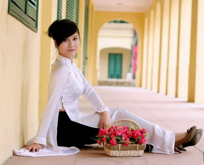 Cô nữ sinh xinh đẹp thích nghe nhạc, đọc tiểu thuyết và đi chơi cùng bạn bè... Những hotgirl xinh đẹp làm "điên đảo" cư dân mạng (P3) >>Những nữ sinh đẹp hơn cả búp bê Babie >>PHÁT SỐT VÌ NỮ THẠC SĨ ĐẸP NHẤT TRUNG QUỐC AI ĐẸP HƠN HOTGIRL KIM PHƯỢNG? >>Những nữ sinh diện áo dài đẹp hơn vẻ đẹp xuân thì của Mai Phương Thúy (P36) >>Phát sốt vì nữ sinh Trung Quốc đẹp như siêu mẫu