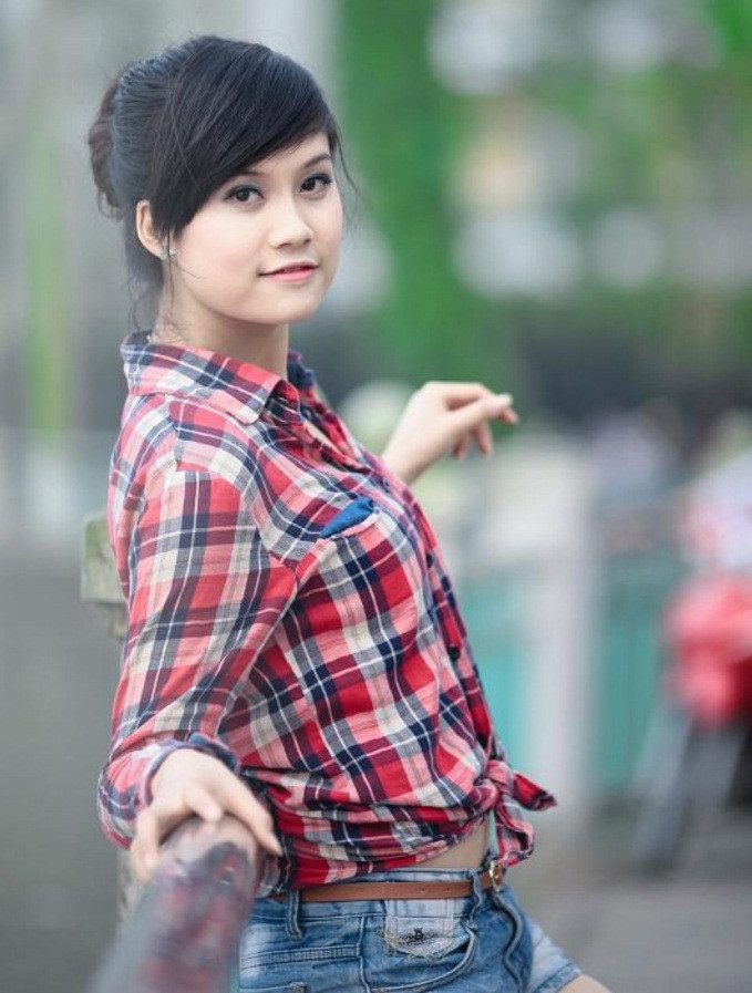 Hòa mình với thiên nhiên, Thu Thủy khoe vẻ đẹp căng tràn ở tuổi 18. Những hotgirl xinh đẹp làm "điên đảo" cư dân mạng (P3) >>Những nữ sinh đẹp hơn cả búp bê Babie >>PHÁT SỐT VÌ NỮ THẠC SĨ ĐẸP NHẤT TRUNG QUỐC AI ĐẸP HƠN HOTGIRL KIM PHƯỢNG? >>Những nữ sinh diện áo dài đẹp hơn vẻ đẹp xuân thì của Mai Phương Thúy (P36) >>Phát sốt vì nữ sinh Trung Quốc đẹp như siêu mẫu