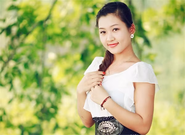 Lê Thị Quỳnh Anh >>Những hotgirl xinh đẹp làm "điên đảo" cư dân mạng (P8) >>Midu, Hà Min, Linh Hàn đọ dáng "nóng bỏng" >>Ngắm vẻ đẹp kiêu sa của Á hậu Hoàng Anh >>Những nữ sinh đẹp hơn cả búp bê Babie >>PHÁT SỐT VÌ NỮ THẠC SĨ ĐẸP NHẤT TRUNG QUỐC AI ĐẸP HƠN HOTGIRL KIM PHƯỢNG? >>Những nữ sinh diện áo dài đẹp hơn vẻ đẹp xuân thì của Mai Phương Thúy (P36) >>Phát sốt vì nữ sinh Trung Quốc đẹp như siêu mẫu