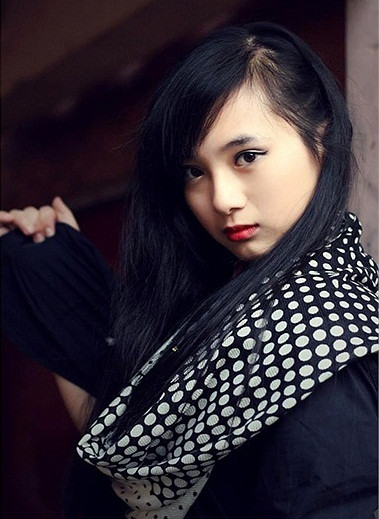 Cô nữ sinh cá tính Nữ sinh Đào Thị Minh Huyền. >>Những hotgirl xinh đẹp làm điên đảo cư dân mạng Những nữ sinh đẹp mê hồn giữa đầm sen >>Phát sốt vì vẻ đẹp baby của cô giáo tương lai >>So độ siêu kute của những nữ sinh đình đám nhất Thủ đô >>Phát sốt vì 4 nữ giáo viên xinh đẹp >>Cư dân mạng "điên đảo" vì nhan sắc nữ sinh Trương Tân Uyển >>Hoa khôi ĐH Thương Mại 2012 duyên dáng áo dài Cô nữ sinh cá tính Nữ sinh Đào Thị Minh Huyền. >>Những hotgirl xinh đẹp làm điên đảo cư dân mạng Những nữ sinh đẹp mê hồn giữa đầm sen >>Phát sốt vì vẻ đẹp baby của cô giáo tương lai >>So độ siêu kute của những nữ sinh đình đám nhất Thủ đô >>Phát sốt vì 4 nữ giáo viên xinh đẹp >>Cư dân mạng "điên đảo" vì nhan sắc nữ sinh Trương Tân Uyển >>Hoa khôi ĐH Thương Mại 2012 duyên dáng áo dài