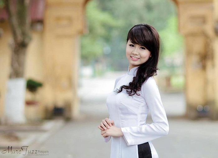 Tà áo dài tinh khôi tôn thêm vẻ đẹp căng tràn ở độ xuân thì. Những hotgirl xinh đẹp làm "điên đảo" cư dân mạng (P3) >>Những nữ sinh đẹp hơn cả búp bê Babie >>PHÁT SỐT VÌ NỮ THẠC SĨ ĐẸP NHẤT TRUNG QUỐC AI ĐẸP HƠN HOTGIRL KIM PHƯỢNG? >>Những nữ sinh diện áo dài đẹp hơn vẻ đẹp xuân thì của Mai Phương Thúy (P36) >>Phát sốt vì nữ sinh Trung Quốc đẹp như siêu mẫu