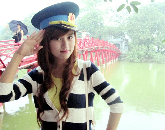 Cô gái này cũng rất trẻ trung, tinh nghịch >>Những hotgirl xinh đẹp làm điên đảo cư dân mạng Những nữ sinh đẹp mê hồn giữa đầm sen >>Phát sốt vì vẻ đẹp baby của cô giáo tương lai >>So độ siêu kute của những nữ sinh đình đám nhất Thủ đô >>Phát sốt vì 4 nữ giáo viên xinh đẹp >>Cư dân mạng "điên đảo" vì nhan sắc nữ sinh Trương Tân Uyển >>Hoa khôi ĐH Thương Mại 2012 duyên dáng áo dài Cô gái này cũng rất trẻ trung, tinh nghịch >>Những hotgirl xinh đẹp làm điên đảo cư dân mạng Những nữ sinh đẹp mê hồn giữa đầm sen >>Phát sốt vì vẻ đẹp baby của cô giáo tương lai >>So độ siêu kute của những nữ sinh đình đám nhất Thủ đô >>Phát sốt vì 4 nữ giáo viên xinh đẹp >>Cư dân mạng "điên đảo" vì nhan sắc nữ sinh Trương Tân Uyển >>Hoa khôi ĐH Thương Mại 2012 duyên dáng áo dài