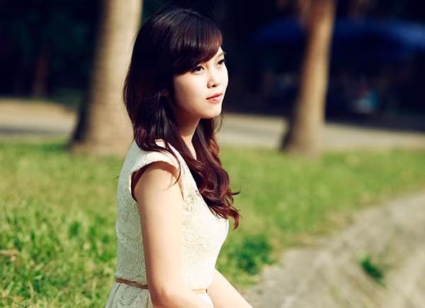 Cuộc thi năm nay có chủ đề Miss Thương Mại 2012 - Vẻ đẹp thăng hoa. Trong ảnh là thí sinh Phương Hoa. >>Những hotgirl xinh đẹp làm "điên đảo" cư dân mạng (P8) >>Midu, Hà Min, Linh Hàn đọ dáng "nóng bỏng" >>Ngắm vẻ đẹp kiêu sa của Á hậu Hoàng Anh >>Những nữ sinh đẹp hơn cả búp bê Babie >>PHÁT SỐT VÌ NỮ THẠC SĨ ĐẸP NHẤT TRUNG QUỐC AI ĐẸP HƠN HOTGIRL KIM PHƯỢNG? >>Những nữ sinh diện áo dài đẹp hơn vẻ đẹp xuân thì của Mai Phương Thúy (P36) >>Phát sốt vì nữ sinh Trung Quốc đẹp như siêu mẫu