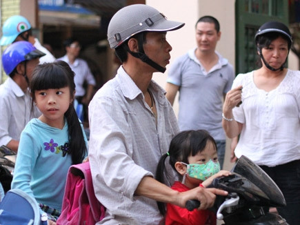 Đảm bảo an toàn giao thông là yếu tố phụ huynh nên cân nhắc khi thuê đón con. Đảm bảo an toàn giao thông là yếu tố phụ huynh nên cân nhắc khi thuê đón con.