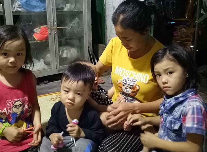 Chị Trịnh Thị Hường bức xúc vì chưa nhận được tiền thừa của hai cháu (Ảnh: Phụ huynh cung cấp). Chị Trịnh Thị Hường bức xúc vì chưa nhận được tiền thừa của hai cháu (Ảnh: Phụ huynh cung cấp).