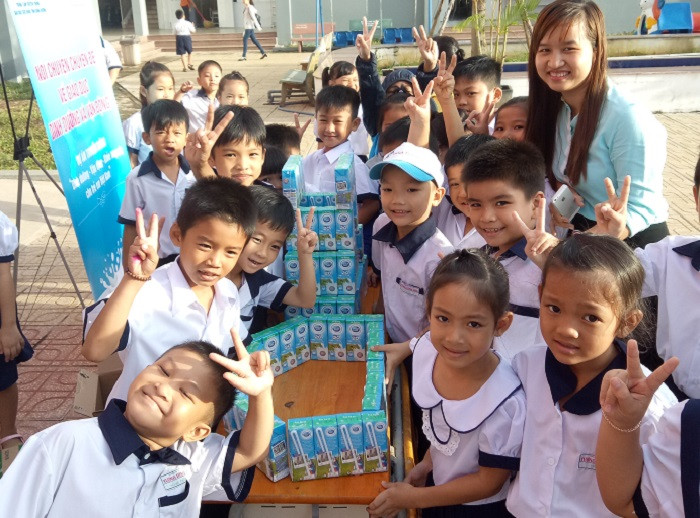 2 ly sữa cần uống mỗi ngày.