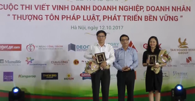 Các tác giả được vinh danh tại lễ trao giải (Ảnh: An Nhiên). Các tác giả được vinh danh tại lễ trao giải (Ảnh: An Nhiên).