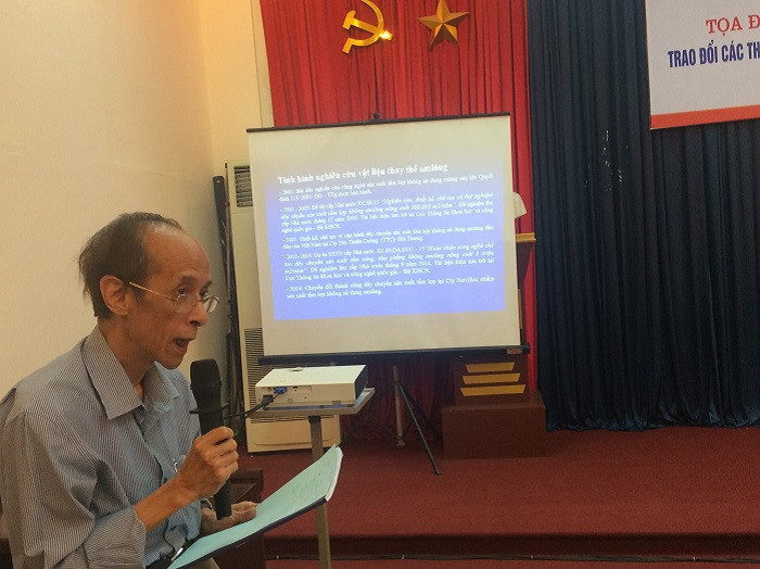 Ông Đỗ Quốc Quang – nguyên Viện phó Viện công nghệ, Bộ Công thương chia sẻ nghiên cứu và sản xuất tấm lợp không sử dụng Amiang tại Việt Nam. Ông Đỗ Quốc Quang – nguyên Viện phó Viện công nghệ, Bộ Công thương chia sẻ nghiên cứu và sản xuất tấm lợp không sử dụng Amiang tại Việt Nam.