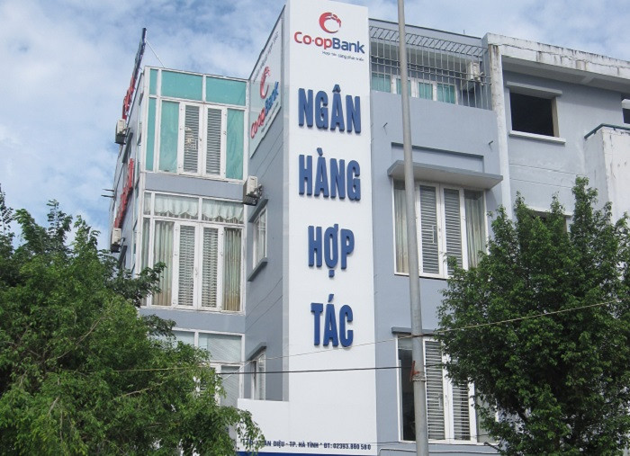 Ngân hàng Hợp tác xã Co-op Bạnk, số 176, đường Xuân Diệu, thành phố Hà Tĩnh (Ảnh: tác giả cung cấp). Ngân hàng Hợp tác xã Co-op Bạnk, số 176, đường Xuân Diệu, thành phố Hà Tĩnh (Ảnh: tác giả cung cấp).