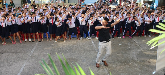 Và không quên vận động để có một cơ thể khỏe mạnh.