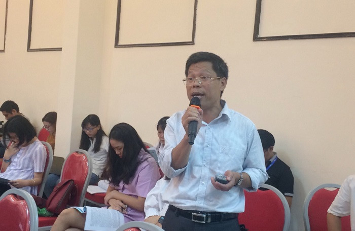 Ông Nguyễn Văn Sơn - Phó viện trưởng Viện sức khỏe nghề nghiệp và môi trường, Bộ y tế đã có bài báo cáo về sự độc hại của Amiang đối với sức khỏe con người. Ông Nguyễn Văn Sơn - Phó viện trưởng Viện sức khỏe nghề nghiệp và môi trường, Bộ y tế đã có bài báo cáo về sự độc hại của Amiang đối với sức khỏe con người.