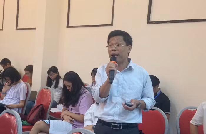 Ông Nguyễn Văn Sơn - Phó viện trưởng Viện sức khỏe nghề nghiệp và môi trường, Bộ y tế đã có bài báo cáo về sự độc hại của Amiang đối với sức khỏe con người. Ông Nguyễn Văn Sơn - Phó viện trưởng Viện sức khỏe nghề nghiệp và môi trường, Bộ y tế đã có bài báo cáo về sự độc hại của Amiang đối với sức khỏe con người.