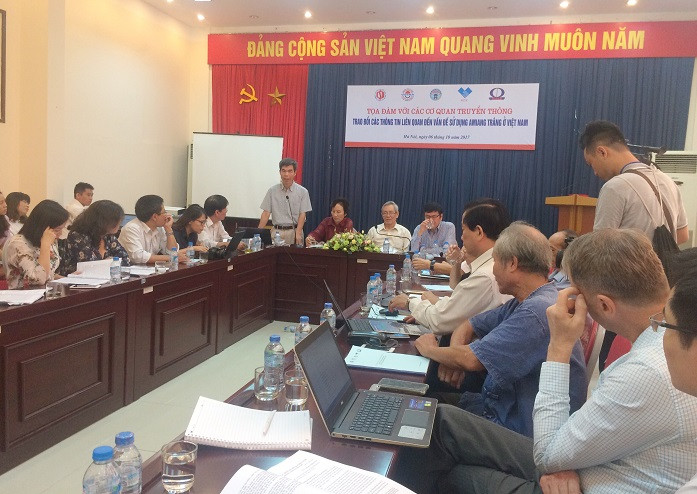Buổi tọa đàm đã thu hút đông đảo các vị đại biểu, lãnh đạo, phóng viên của báo đài cùng tới tham dự (Ảnh: An Nhiên). Buổi tọa đàm đã thu hút đông đảo các vị đại biểu, lãnh đạo, phóng viên của báo đài cùng tới tham dự (Ảnh: An Nhiên).