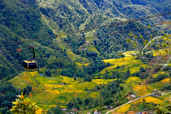 Hình ảnh cáp treo Fansipan tại khu du lịch Sun World Fansipan Legend.