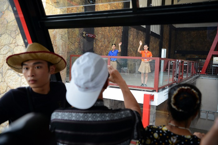 Văn hóa chào khách hàng ở Hạ Long. Văn hóa chào khách hàng ở Hạ Long.