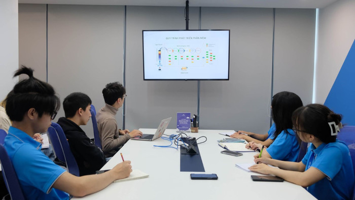 Sinh viên Trường Đại học CMC tham gia dự án thực tế tại Công ty CMC Global. (Ảnh: NTCC) Sinh viên Trường Đại học CMC tham gia dự án thực tế tại Công ty CMC Global. (Ảnh: NTCC)