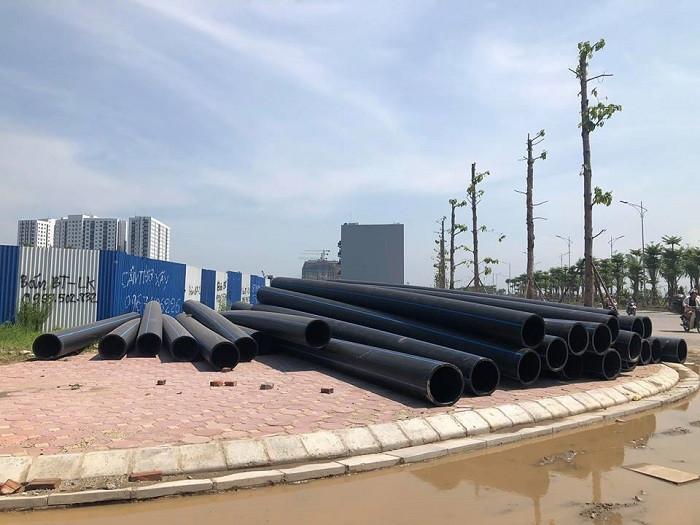 Hình ảnh tập kết đường ống dẫn nước Dismy D400 từ tháng 8/2018. Hình ảnh tập kết đường ống dẫn nước Dismy D400 từ tháng 8/2018.