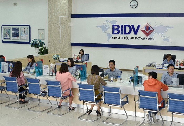 9 tháng đầu năm, lợi nhuận trước thuế của BIDV tăng trưởng trên 30%. 9 tháng đầu năm, lợi nhuận trước thuế của BIDV tăng trưởng trên 30%.