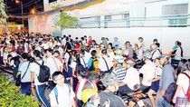 Các em học sinh ra về sau ca học thêm buổi tối (Ảnh minh họa: sggp.org.vn). Các em học sinh ra về sau ca học thêm buổi tối (Ảnh minh họa: sggp.org.vn).