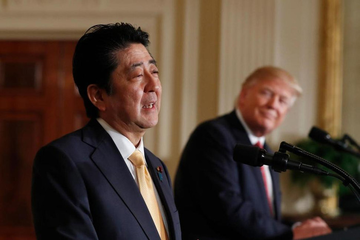 Thủ tướng Nhật Bản Shinzo Abe và Tổng thống Hoa Kỳ Donald Trump, ảnh: AP. Thủ tướng Nhật Bản Shinzo Abe và Tổng thống Hoa Kỳ Donald Trump, ảnh: AP.