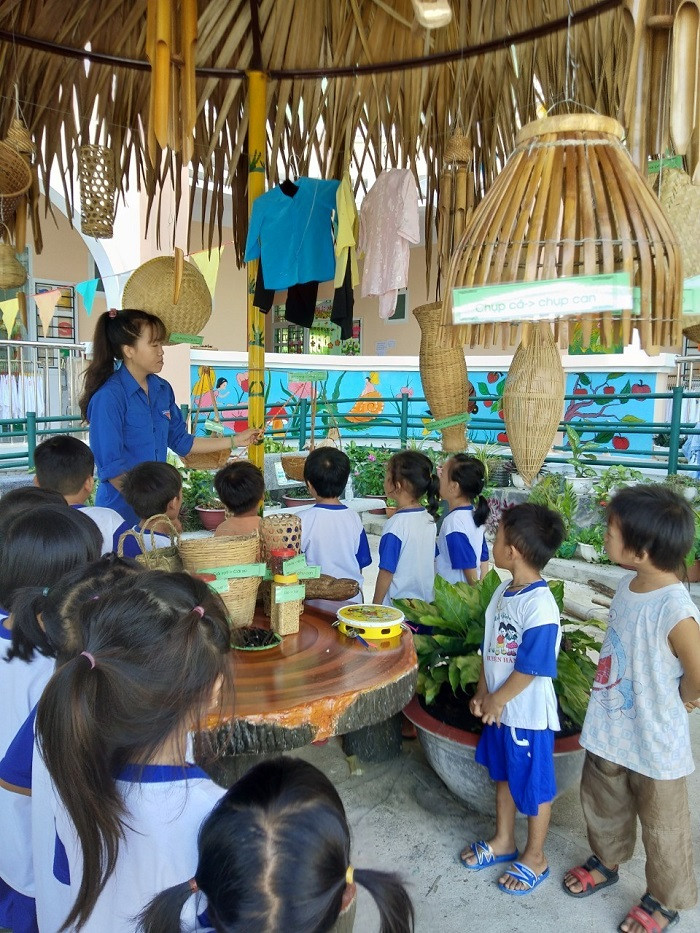 Các em nhỏ dân tộc Rai tự tin hòa nhập học tập cùng các bạn (Ảnh: tác giả cung cấp). Các em nhỏ dân tộc Rai tự tin hòa nhập học tập cùng các bạn (Ảnh: tác giả cung cấp).