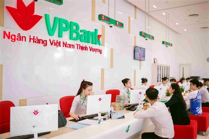 Lợi nhuận hợp nhất trước thuế 9 tháng của VPBank đạt 6.125 tỷ đồng, doanh thu đạt hơn 22.100 tỷ tăng 26% so với cùng kỳ. Lợi nhuận hợp nhất trước thuế 9 tháng của VPBank đạt 6.125 tỷ đồng, doanh thu đạt hơn 22.100 tỷ tăng 26% so với cùng kỳ.
