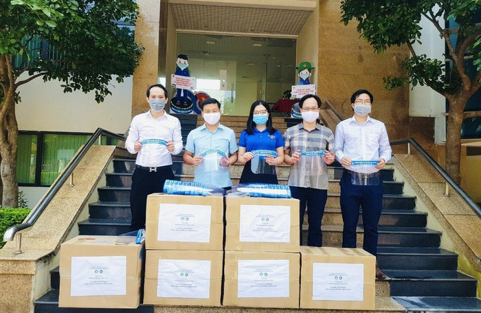 Công tác nghiên cứu khoa học sinh viên là điểm mạnh luôn được chú trọng phát triển tại trường. Công tác nghiên cứu khoa học sinh viên là điểm mạnh luôn được chú trọng phát triển tại trường.