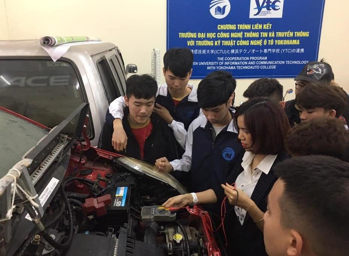 Trường đã triển khai nhiều chương trình liên kết đào tạo với nhiều cơ sở đào tạo và doanh nghiệp, tạo thuận lợi cho sinh viên trong thực tập và tìm kiếm việc làm sau khi tốt nghiệp. Trường đã triển khai nhiều chương trình liên kết đào tạo với nhiều cơ sở đào tạo và doanh nghiệp, tạo thuận lợi cho sinh viên trong thực tập và tìm kiếm việc làm sau khi tốt nghiệp.