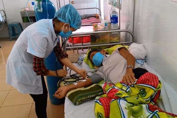 Chăm sóc bệnh nhân lao Ảnh minh họa: N.N).