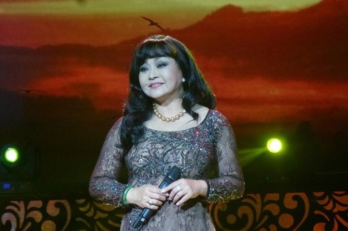 Nghệ sỹ Hương Lan.