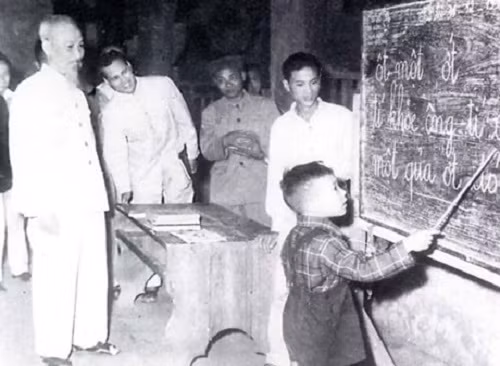 Triết lý giáo dục dài… 12 trang? ảnh 2