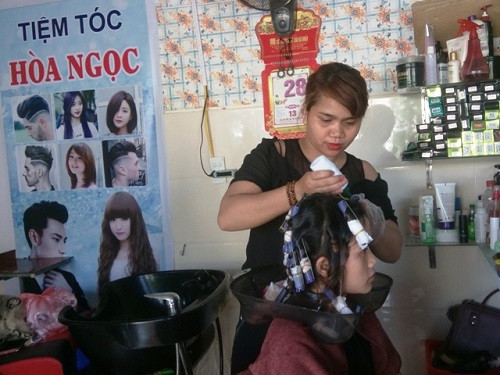 Không đủ điều kiện để thực hiện ước mơ, nhưng Hòa đã tìm thấy công việc phù hợp hơn với mình. Không đủ điều kiện để thực hiện ước mơ, nhưng Hòa đã tìm thấy công việc phù hợp hơn với mình.