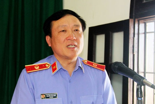 Nhiều độc giả cho rằng, các Đại biểu Quốc hội cần tiếp tục chất vấn ông Nguyễn Hòa Bình - Viện trưởng Viện Kiểm sát Nhân dân Tối cao. ảnh: Thịnh Đức.