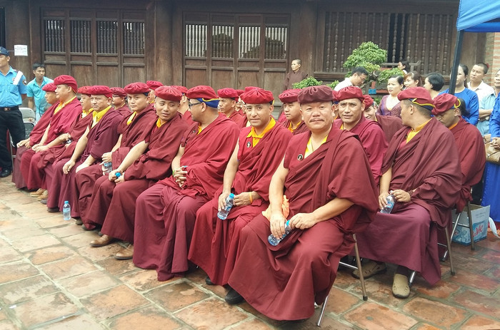 Các đệ tử của Pháp Vương tham dự buổi Tọa đàm &quot;Thiên nhiên, con người: Một thế giới&quot;. ảnh: Ngọc Quang.