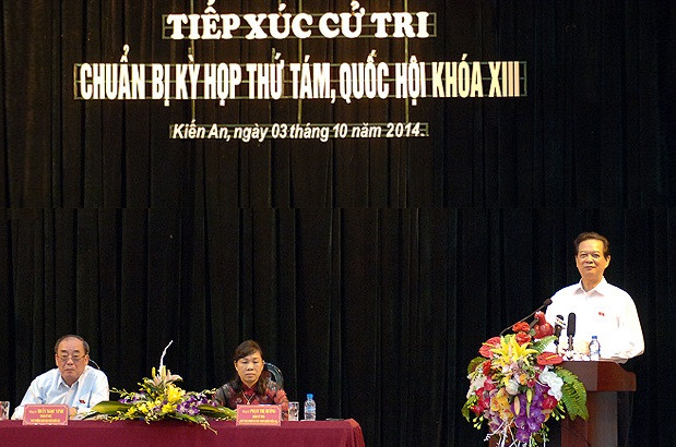 Thủ tướng Nguyễn Tấn Dũng tiếp xúc cử tri tại quận Kiến An, TP Hải Phòng. Thủ tướng Nguyễn Tấn Dũng tiếp xúc cử tri tại quận Kiến An, TP Hải Phòng.