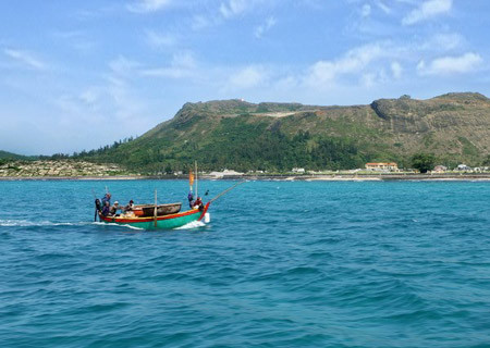 Ủy ban Khoa học, Công nghệ và Môi trường đề nghị phải có quy định cấp phép nghiên cứu khoa học trong vùng biển Việt Nam cho tổ chức, cá nhân nước ngoài.