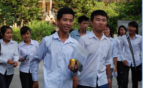 Thí sinh dự thi CĐ Sư phạm Hà Nội - Ảnh: Đỗ Quyên