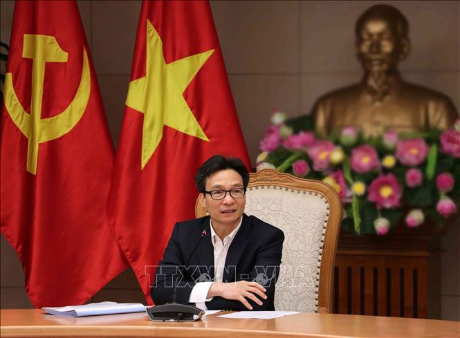 Phó Thủ tướng Vũ Đức Đam chủ trì phiên họp Hội đồng quốc gia về phát triển bền vững và nâng cao năng lực cạnh tranh (Ảnh: TXVN).