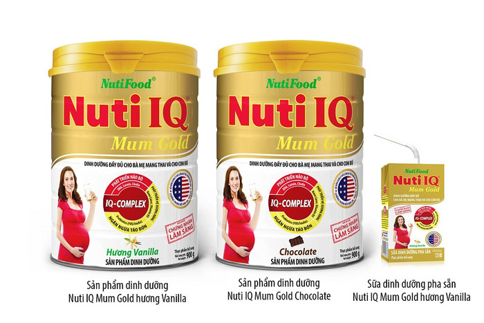 Sản phẩm dinh dưỡng Nuti IQ Mum Gold với công thức đặc chế IQ-Complex giàu các dưỡng chất thiết yếu như Canxi, Sắt, Axit Folic, Vitamin và khoáng chất giúp ngăn ngừa nguy cơ loãng xương, tăng sức đề kháng và giảm nguy cơ táo bón cho mẹ. Đặc biệt, Nuti IQ Mum Gold có chứa thành phần DHA, Lutein và Cholin hỗ trợ hình thành và phát triển não bộ. Nuti IQ Mum Gold đã được chứng nhận lâm sàng có hiệu quả cải thiện tình trạng thiếu vi chất dinh dưỡng, thiếu máu, thiếu Vitamin D, Canxi, Axit Folic ở bà mẹ mang thai và cho con bú. Nay đã có sữa dinh dưỡng pha sẵn Nuti IQ Mum Gold hương Vanilla, tiện lợi hơn, đáp ứng nhu cầu dinh dưỡng hàng ngày của mẹ. Công ty Cổ phần Thực Phẩm Dinh Dưỡng NutiFood, 281-283 Hoàng Diệu , Phường 6 , Quận 4, Thành phố Hồ Chí Minh. Điện thoại: (028) 38 255 777. Xem thêm thông tin về Nuti IQ Mum Gold tại http://bit.ly/399wkJu. Sản phẩm dinh dưỡng Nuti IQ Mum Gold với công thức đặc chế IQ-Complex giàu các dưỡng chất thiết yếu như Canxi, Sắt, Axit Folic, Vitamin và khoáng chất giúp ngăn ngừa nguy cơ loãng xương, tăng sức đề kháng và giảm nguy cơ táo bón cho mẹ. Đặc biệt, Nuti IQ Mum Gold có chứa thành phần DHA, Lutein và Cholin hỗ trợ hình thành và phát triển não bộ. Nuti IQ Mum Gold đã được chứng nhận lâm sàng có hiệu quả cải thiện tình trạng thiếu vi chất dinh dưỡng, thiếu máu, thiếu Vitamin D, Canxi, Axit Folic ở bà mẹ mang thai và cho con bú. Nay đã có sữa dinh dưỡng pha sẵn Nuti IQ Mum Gold hương Vanilla, tiện lợi hơn, đáp ứng nhu cầu dinh dưỡng hàng ngày của mẹ. Công ty Cổ phần Thực Phẩm Dinh Dưỡng NutiFood, 281-283 Hoàng Diệu , Phường 6 , Quận 4, Thành phố Hồ Chí Minh. Điện thoại: (028) 38 255 777. Xem thêm thông tin về Nuti IQ Mum Gold tại http://bit.ly/399wkJu.