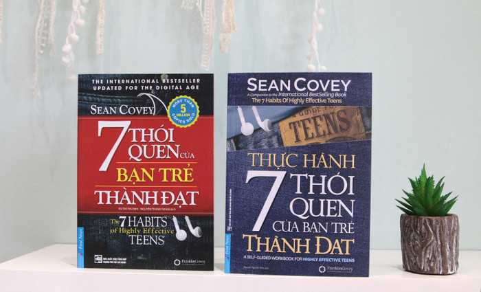 Cuốn sách 7 thói quen của bạn trẻ thành đạt. Cuốn sách 7 thói quen của bạn trẻ thành đạt.