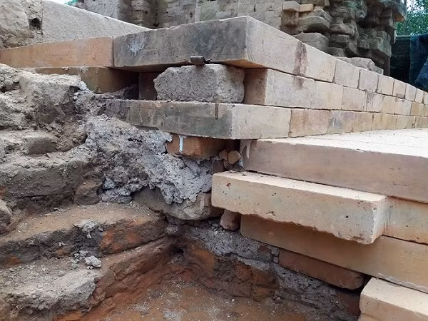 Nhiều di tích “biến dạng” sau khi được trùng tu ảnh 3