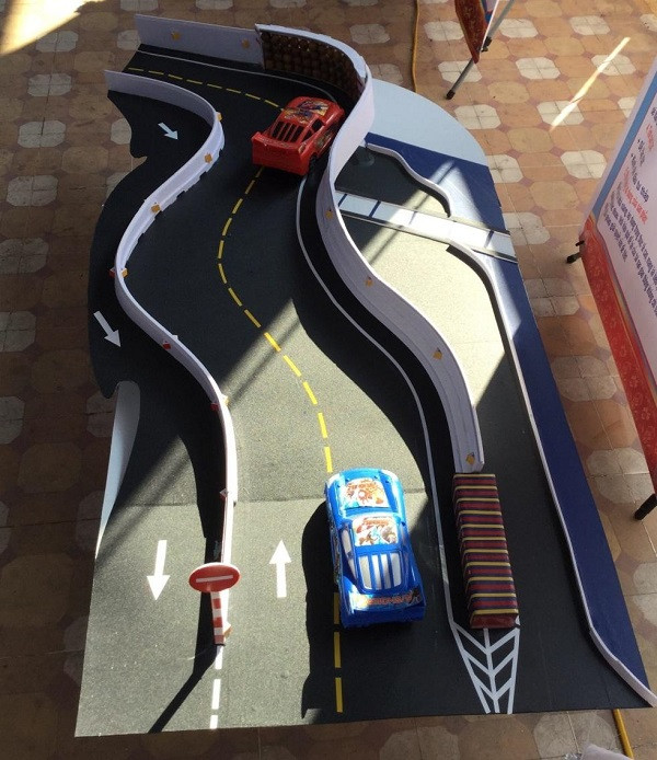 Mô hình hạn chế thương vong khi xảy ra tai nạn giao thông (Ảnh: tác giả cung cấp). Mô hình hạn chế thương vong khi xảy ra tai nạn giao thông (Ảnh: tác giả cung cấp).