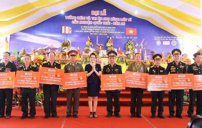 20 căn nhà tình nghĩa là sự thành kính tri ân của Ngân hàng SHB trước sự hy sinh cao cả của các anh hùng liệt sĩ.