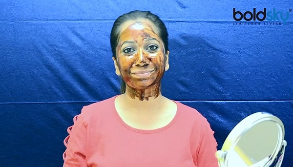 Mặt nạ cà phê giúp làm săn chắc làn da (Ảnh theo Boldsky). Mặt nạ cà phê giúp làm săn chắc làn da (Ảnh theo Boldsky).