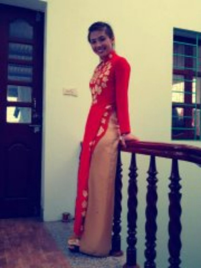 Bạn ấy rất vui tính, hòa đồng, nghịch ngợm và yêu động vật. Hãy bình chọn chọn cho bạn ấy nhé!